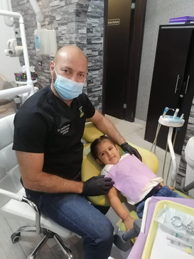 Slider image (2) Elizondo Dental Group